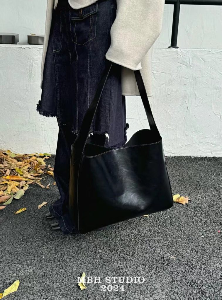 MBH Vintage Large Capacity Commuter Genuine Leather Tote Bag Solid Color Minimalist Shoulder Bag with Storage Pouch