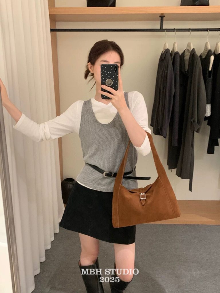 MBH High-Gloss Matte Leather Magnetic Flap Baguette Bag Large Capacity Casual Commute Shoulder Handbag
